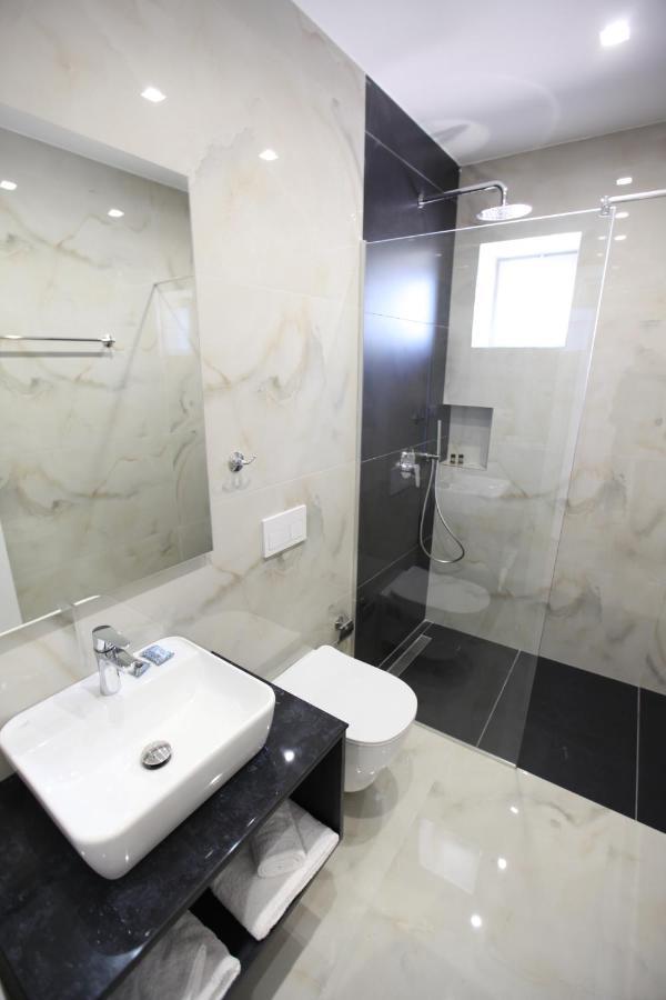 סרנדה Sea Breeze Villa מראה חיצוני תמונה