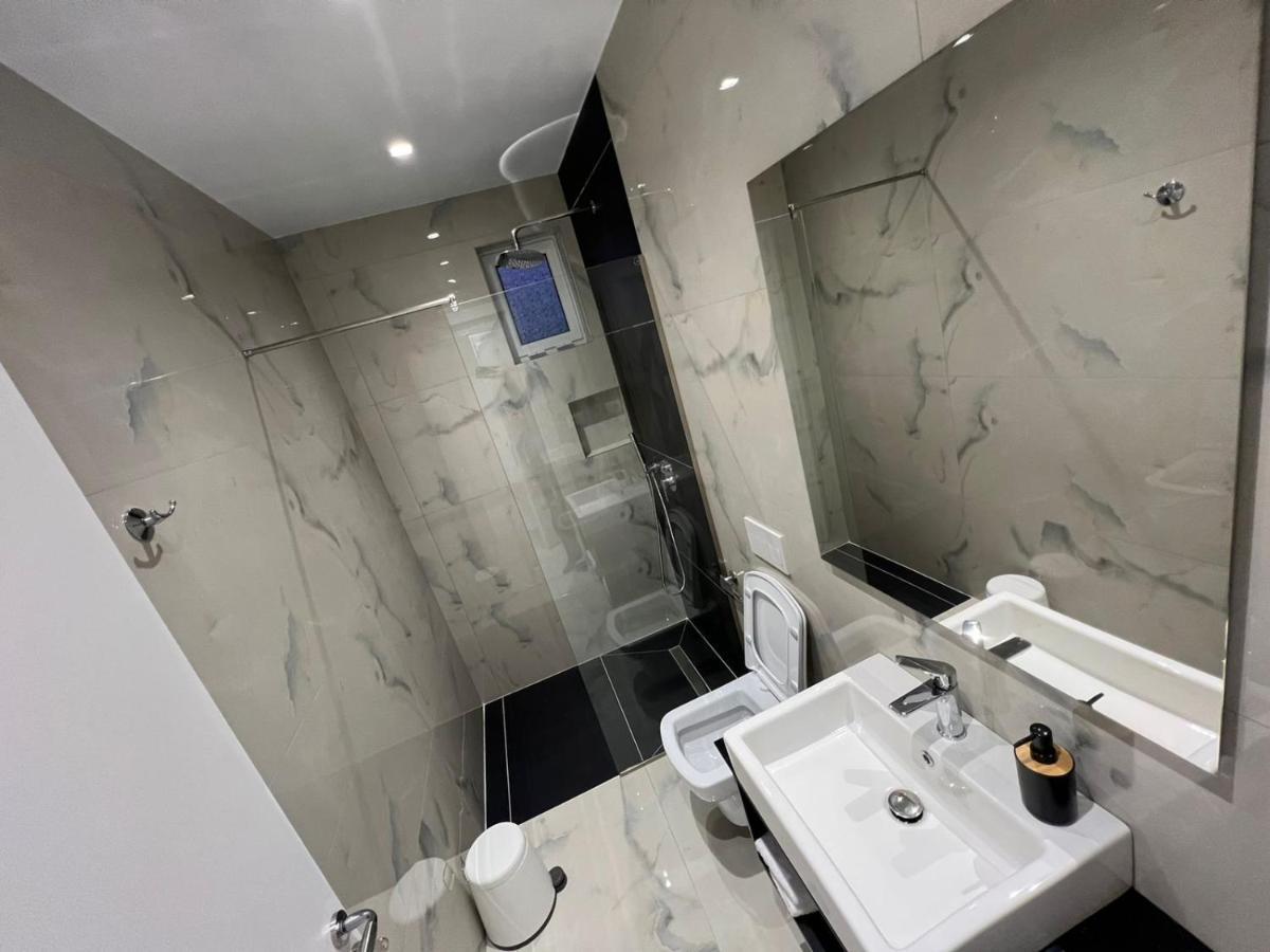 סרנדה Sea Breeze Villa מראה חיצוני תמונה