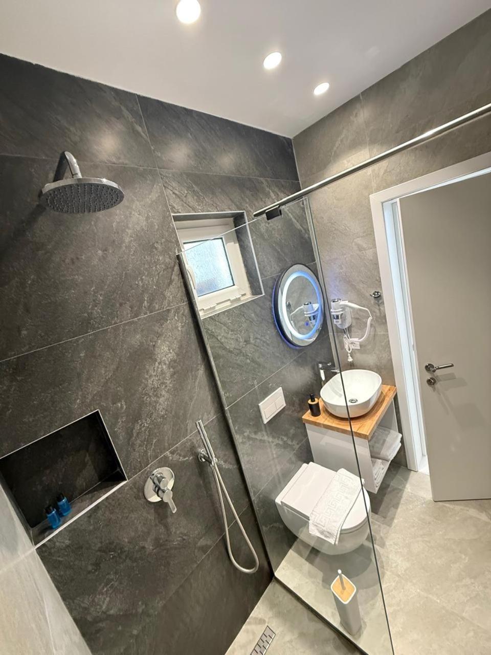 סרנדה Sea Breeze Villa מראה חיצוני תמונה